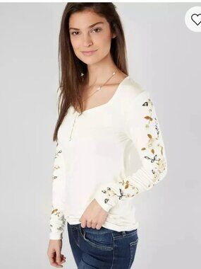 Bke Boutique white/cream long sleeve Floral gold Embroidered Top Small S